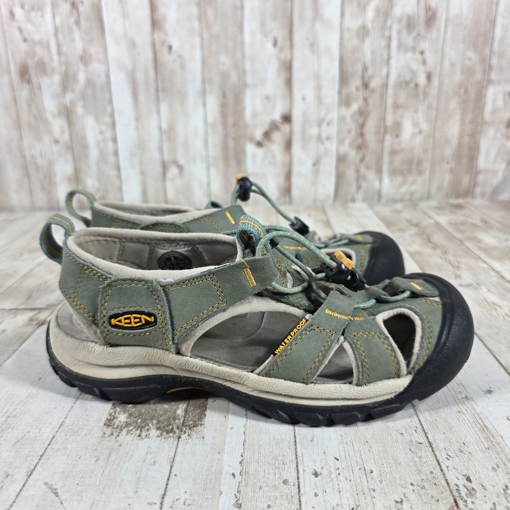 Keen Newport H2 Waterproof Hiking Sandals Sage Green Womens Size 5 1012237